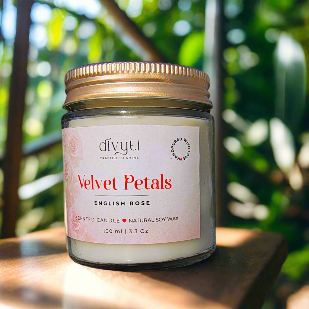 Divyti_VelvetPetals_Englishrose_Candle